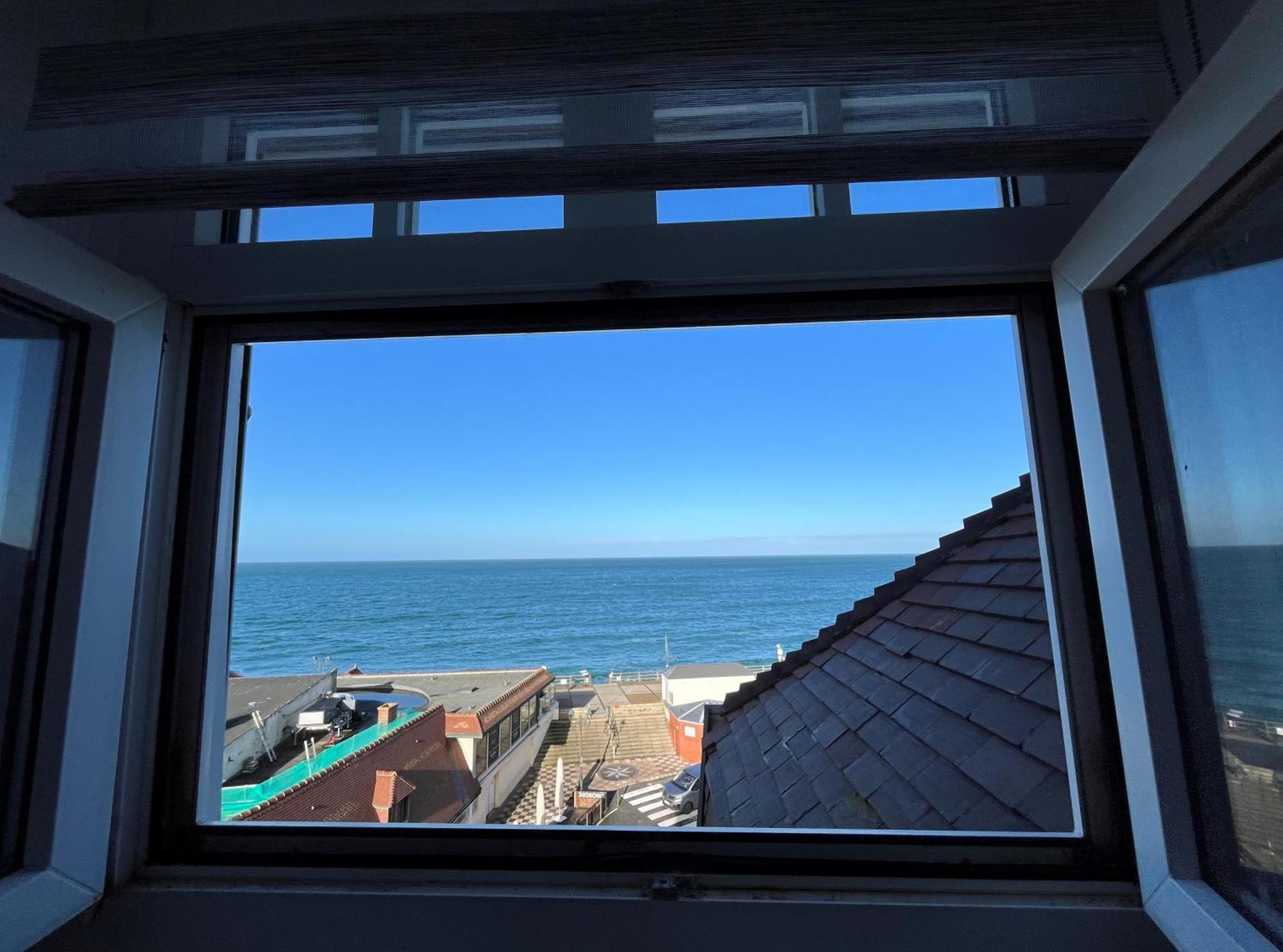 La Mer En Face Étretat Kültér fotó